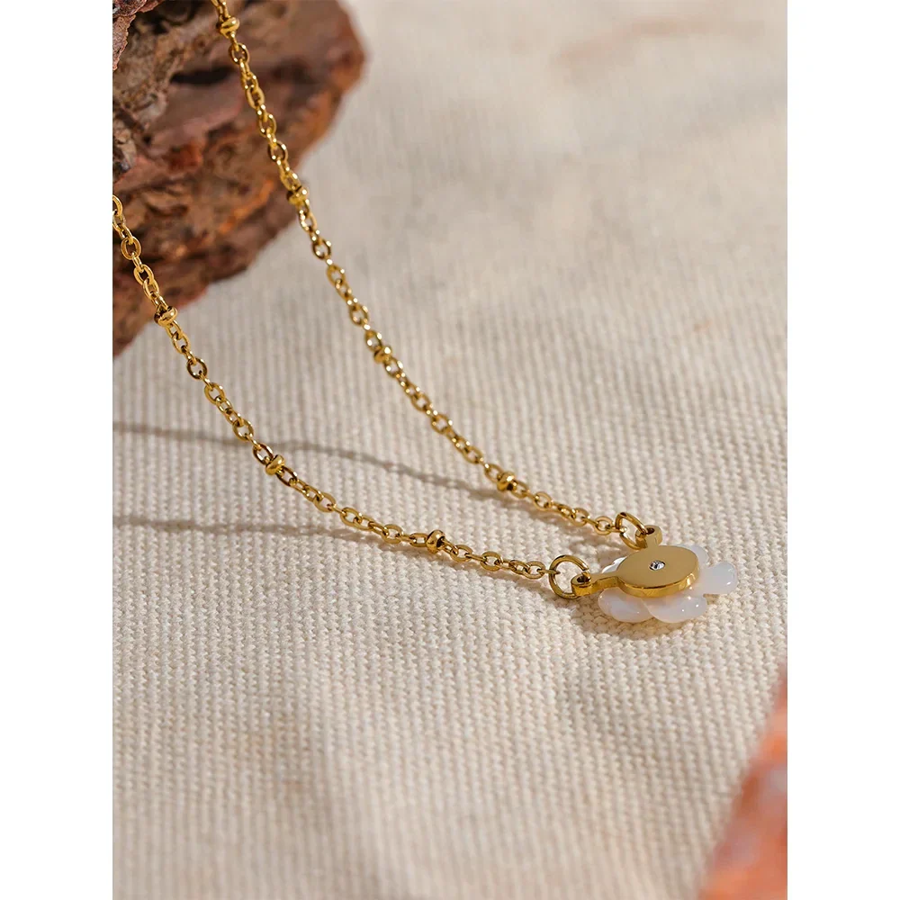 Necklace with Pretty White Flower Pendant