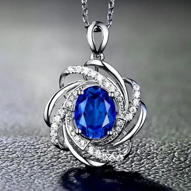Necklace with Pretty Flower Pendant Pearl and Silver Zircon