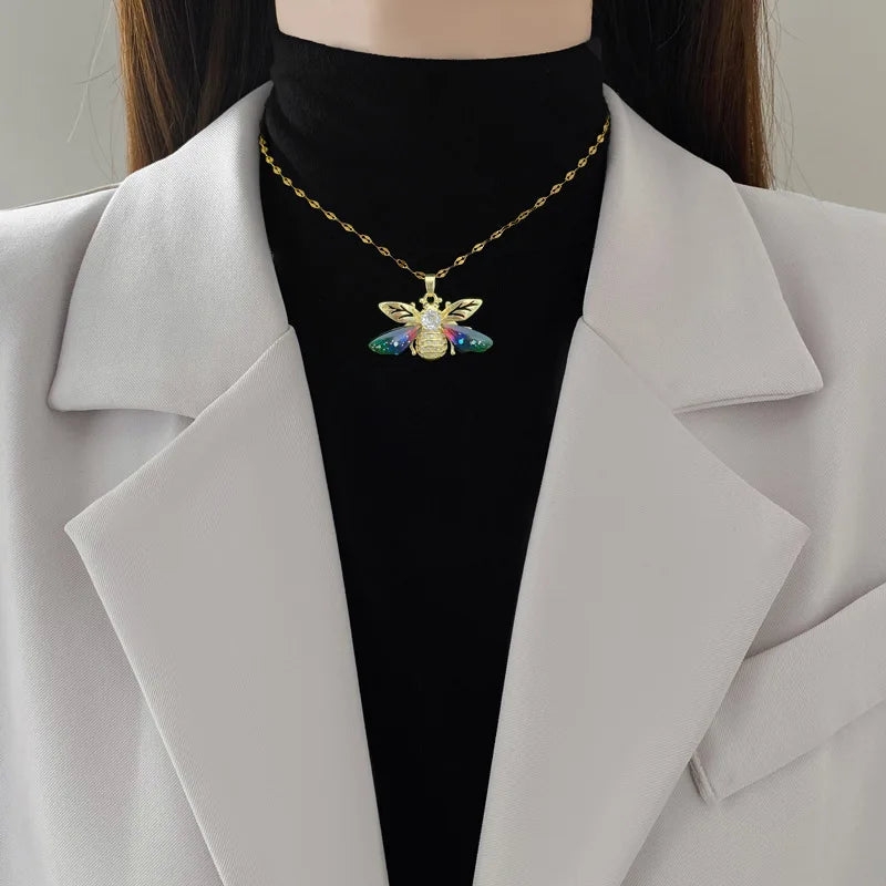 Necklace with bee pendant