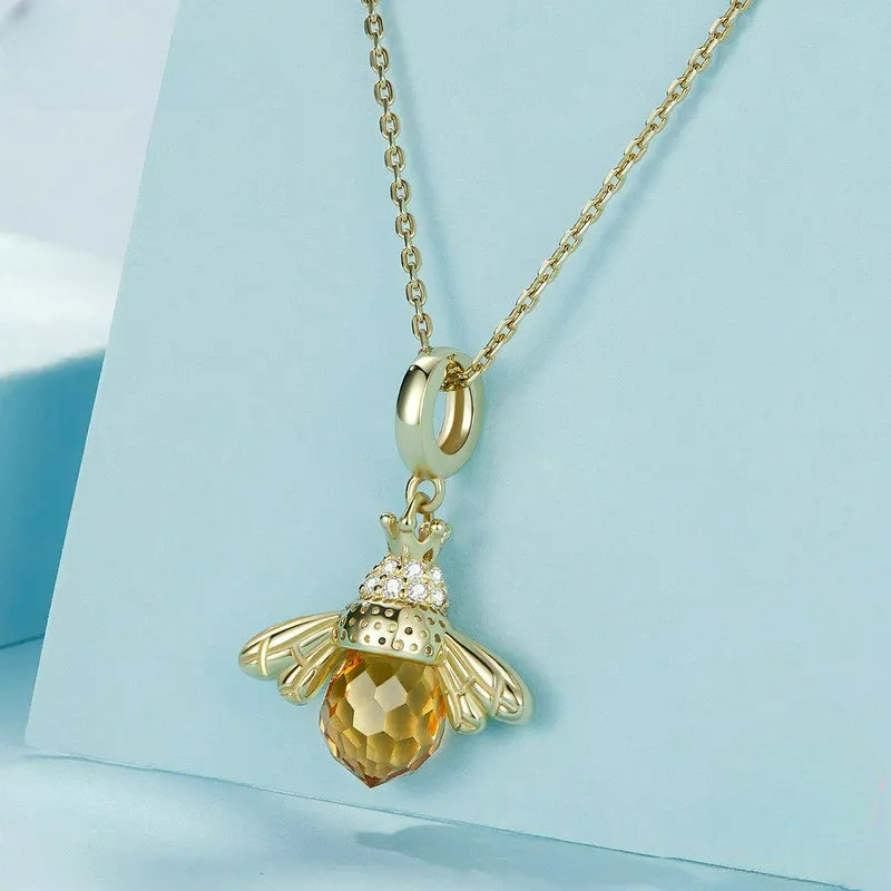 Necklace with bee pendant for women, gold