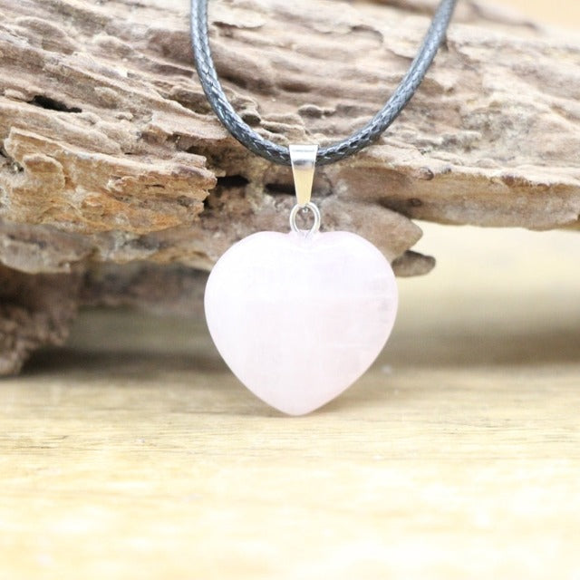Necklace with Heart Pendant in Agate Stone