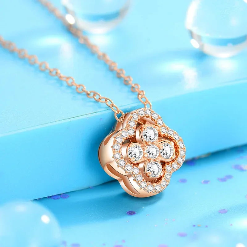 Necklace with 4-Leaf Clover Leaf Pendant in Rose Gold Zircon