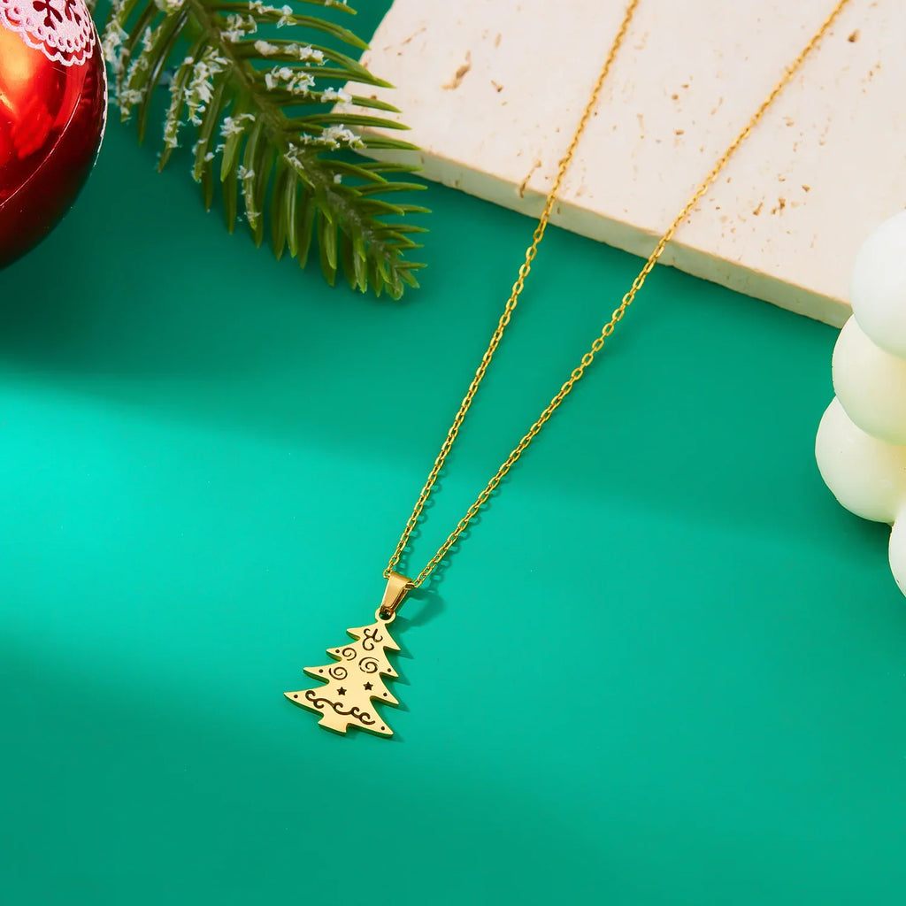 Necklace with Winter Fir Pendant gold