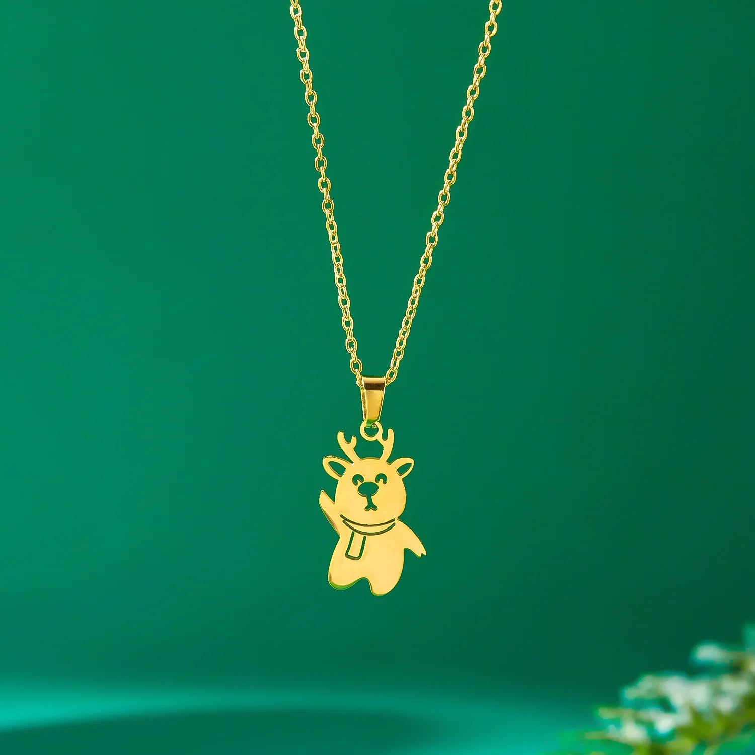 Necklace with Winter Snowman Pendant gold