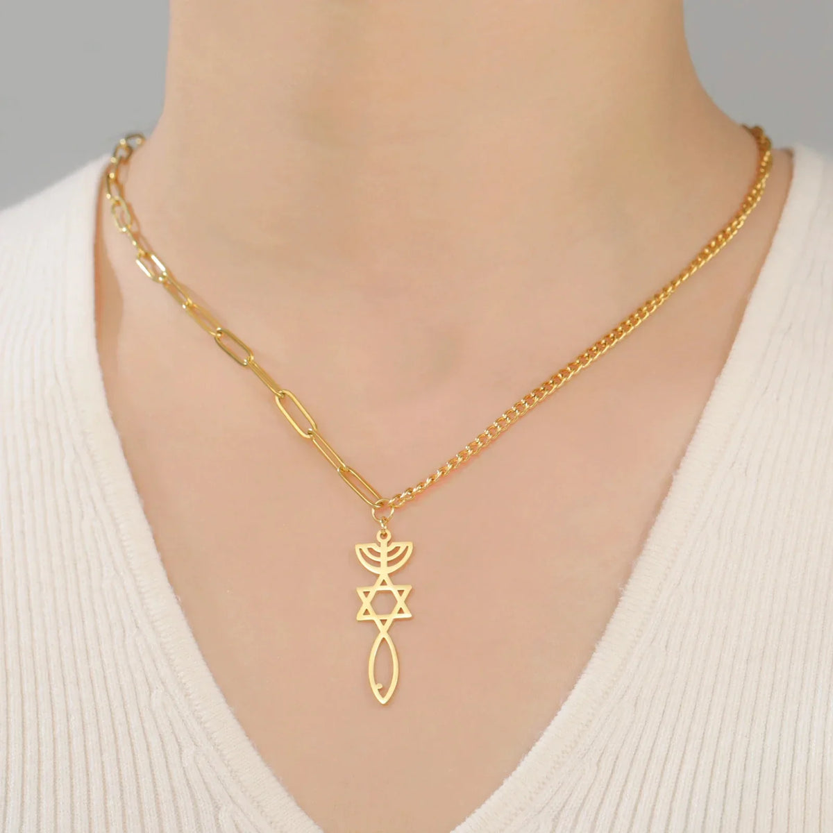 Necklace with Messianic Menorah and Star of David pendant, gold