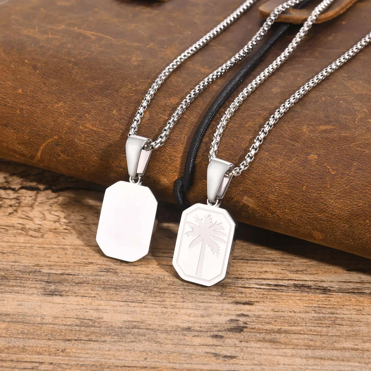 Necklace with geometric palm tree pendant silver