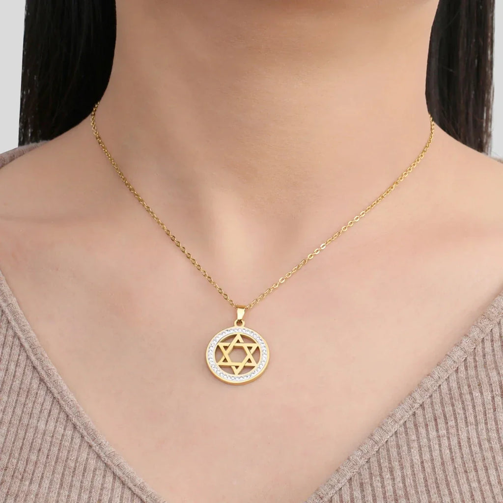 Necklace with round pendant featuring the Jewish symbol, Star of David, gold