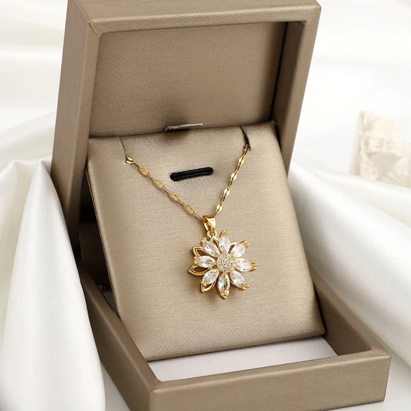 Necklace with Rotating Flower Pendant Anti-Stress for Women