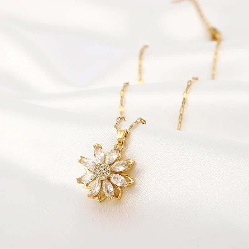 Necklace with Rotating Flower Pendant Anti-Stress for Women