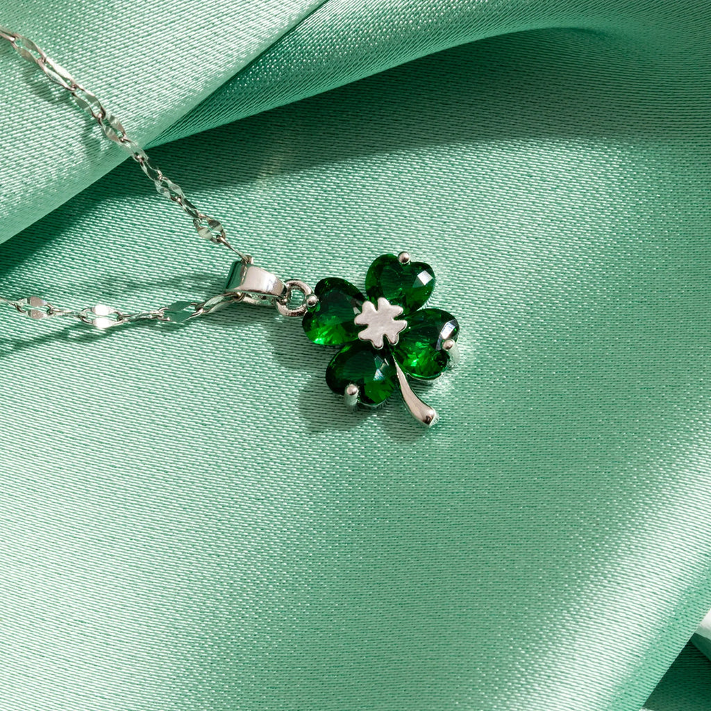 Necklace with Colored Four-Leaf Clover Pendant silver and green