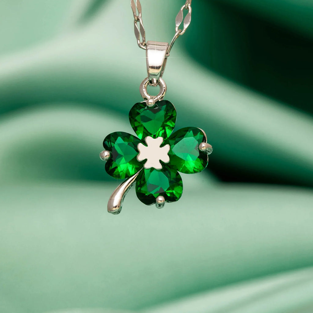 Necklace with Colored Four-Leaf Clover Pendant silver and green