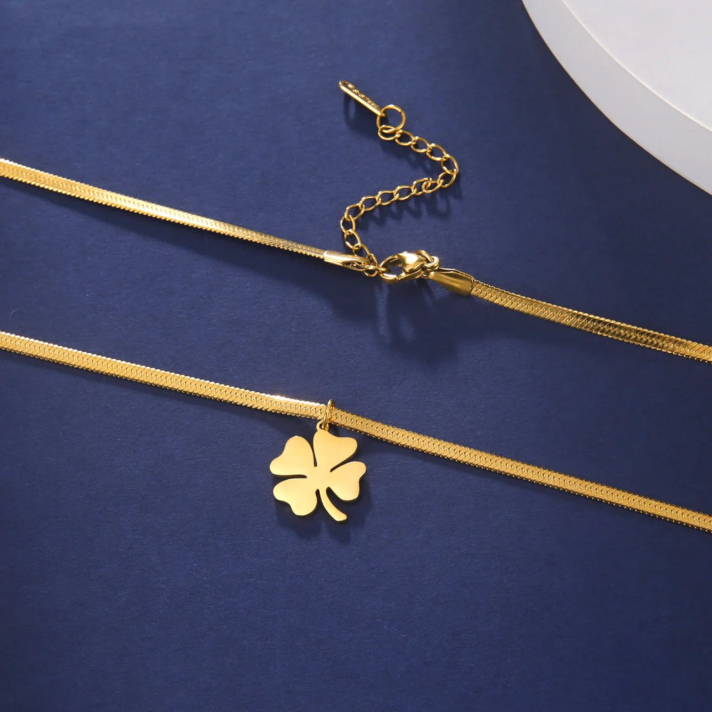 Necklace with Four-Leaf Clover Lucky Pendant gold