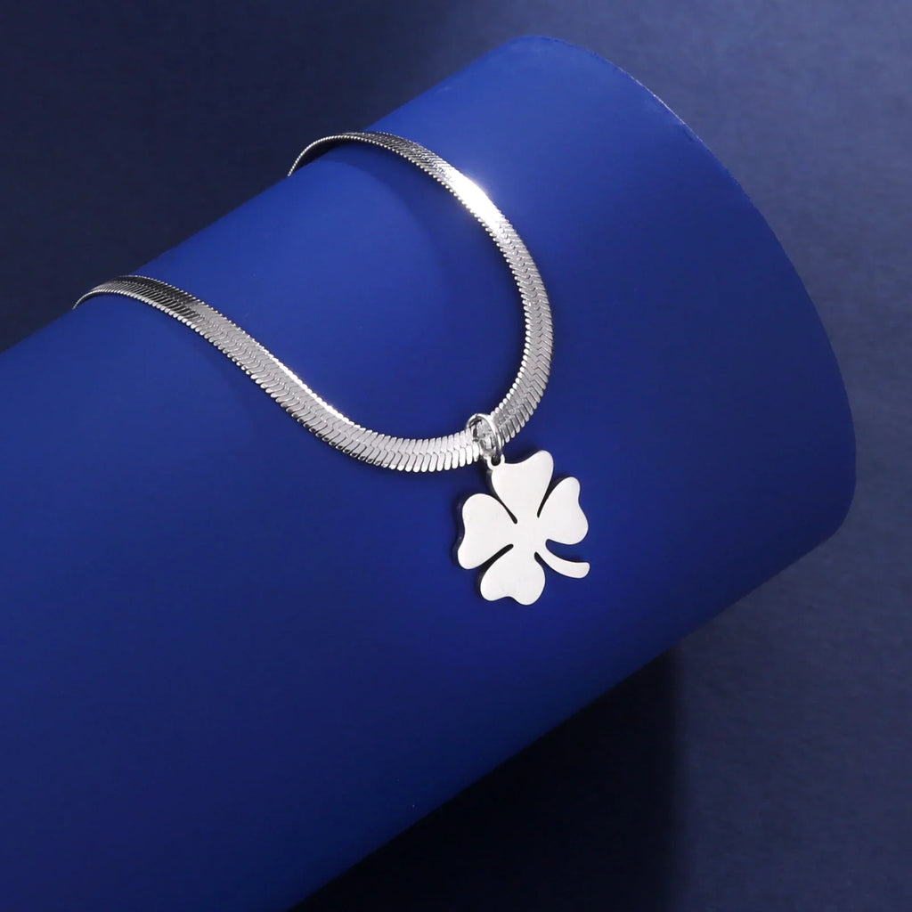Necklace with Four-Leaf Clover Lucky Pendant silver