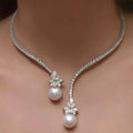Elegant shiny necklace with beads