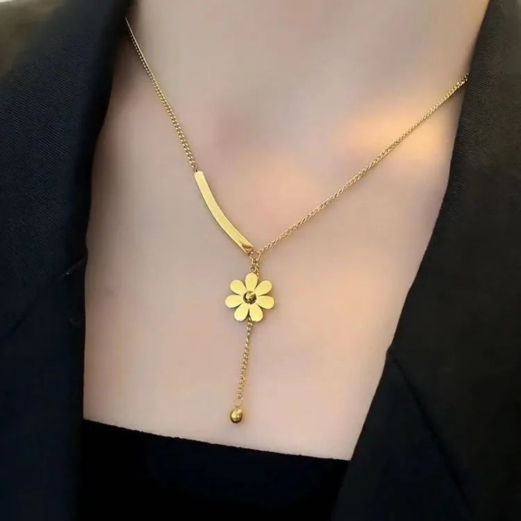 Elegant Long Necklace with Flower Pendant