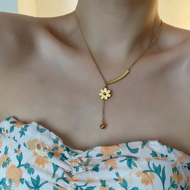 Elegant Long Necklace with Flower Pendant