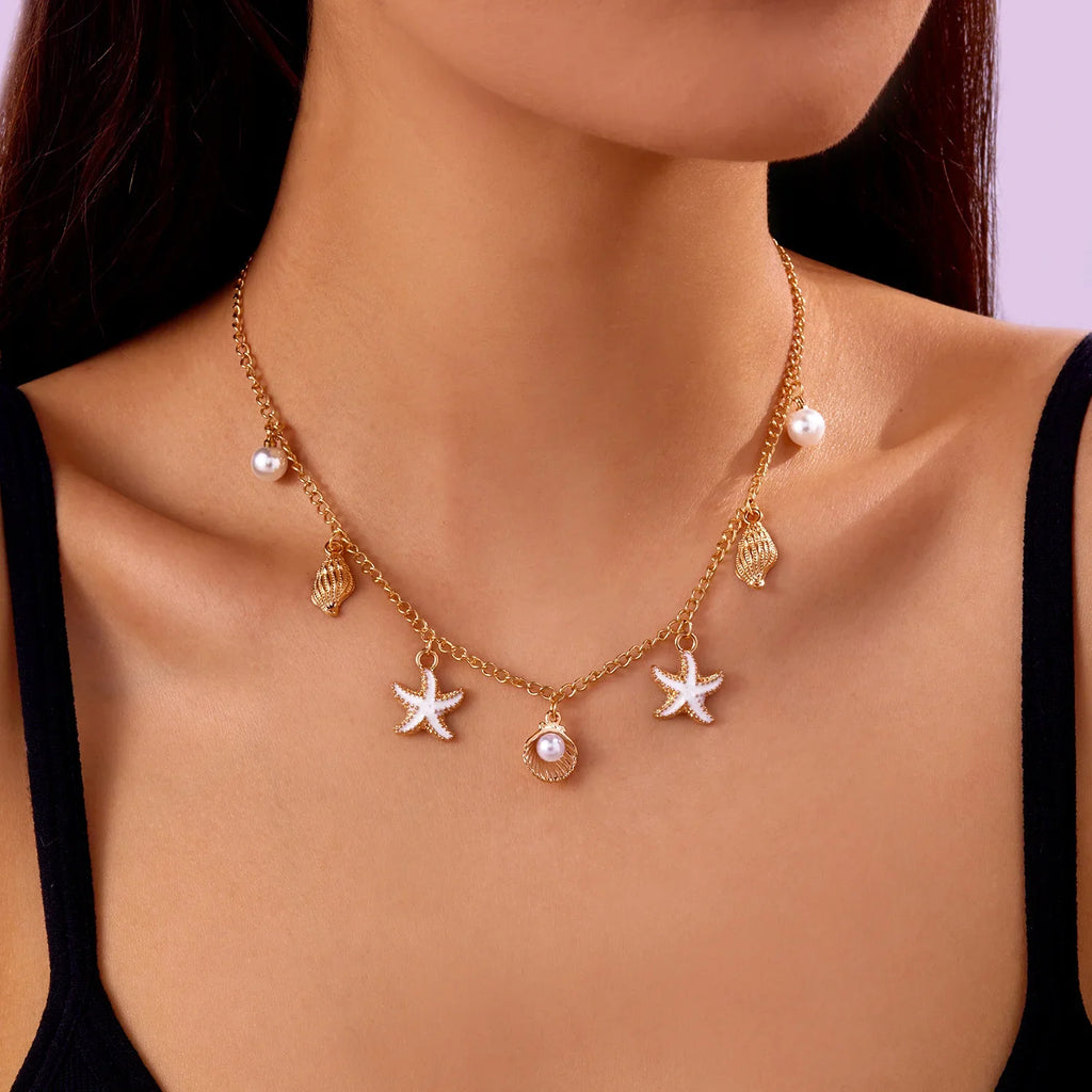 Shell necklace and pendant with small starfish