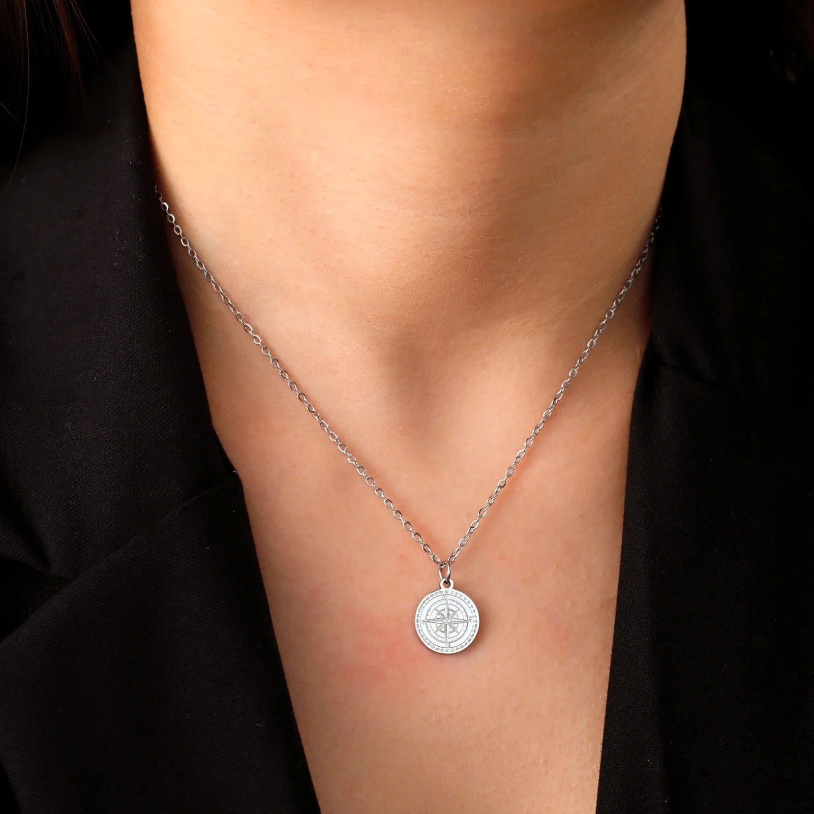 Women's Necklace Compass Pendant Rose of the Winds Cardinal Silver