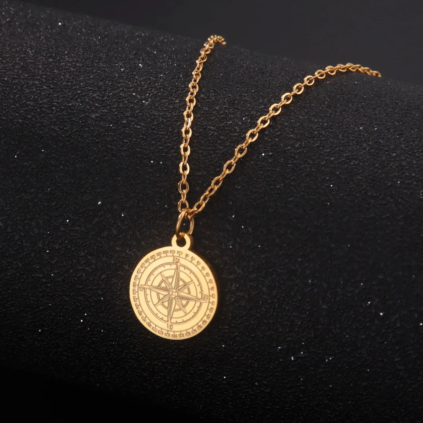 Women's Necklace Compass Pendant Rose of the Winds Cardinal Gold