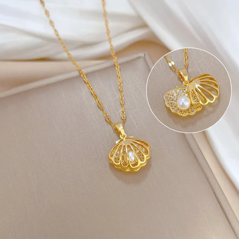 Seashell Pendant Necklace Scallop Shell and Pearl 2