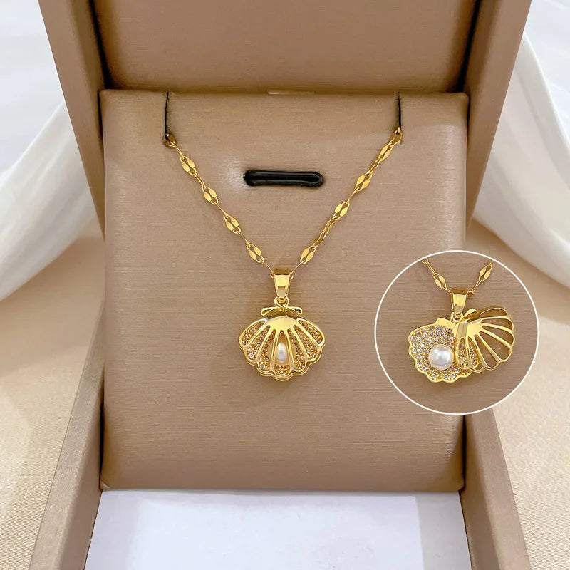 Seashell Pendant Necklace Scallop Shell and Pearl 2