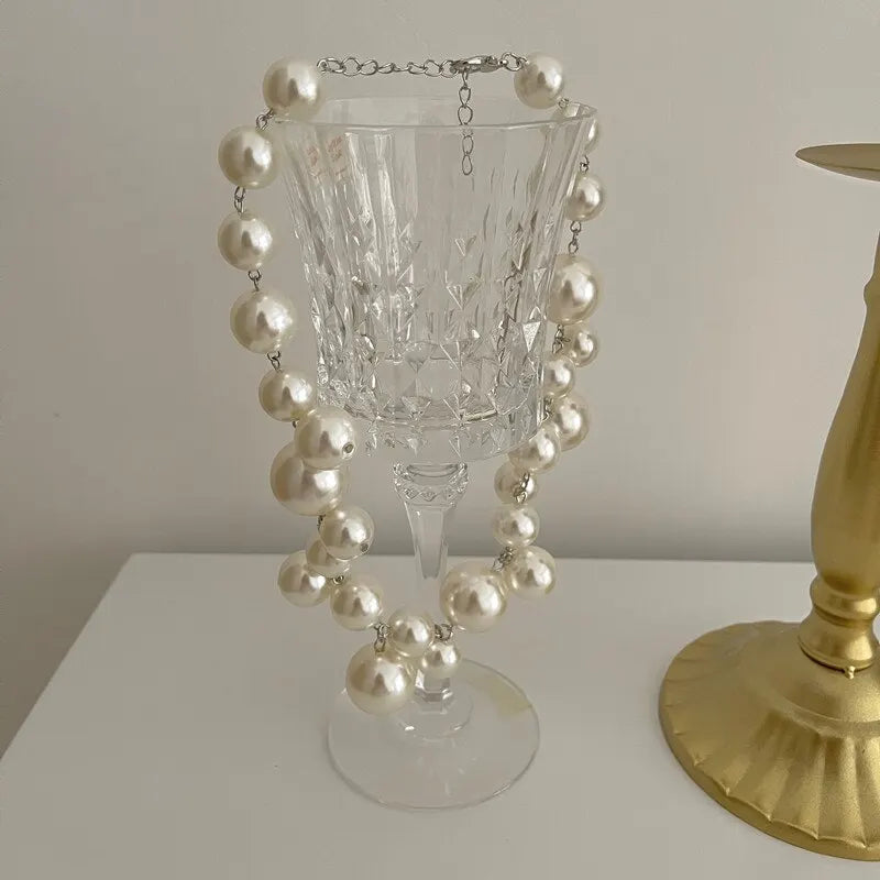 Imposing Pendant Necklace with Large Pearls