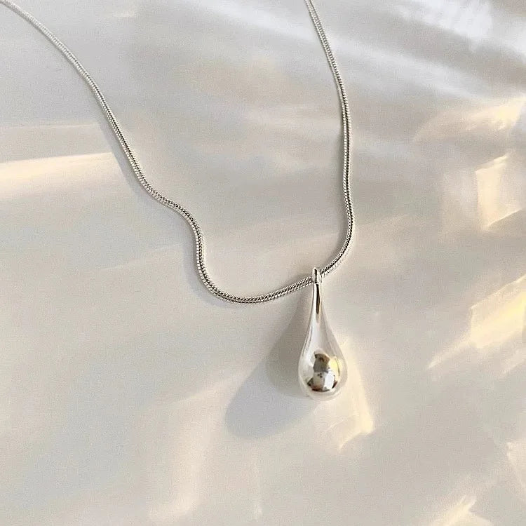 Silver Plated Fine Water Drop Pendant Necklace