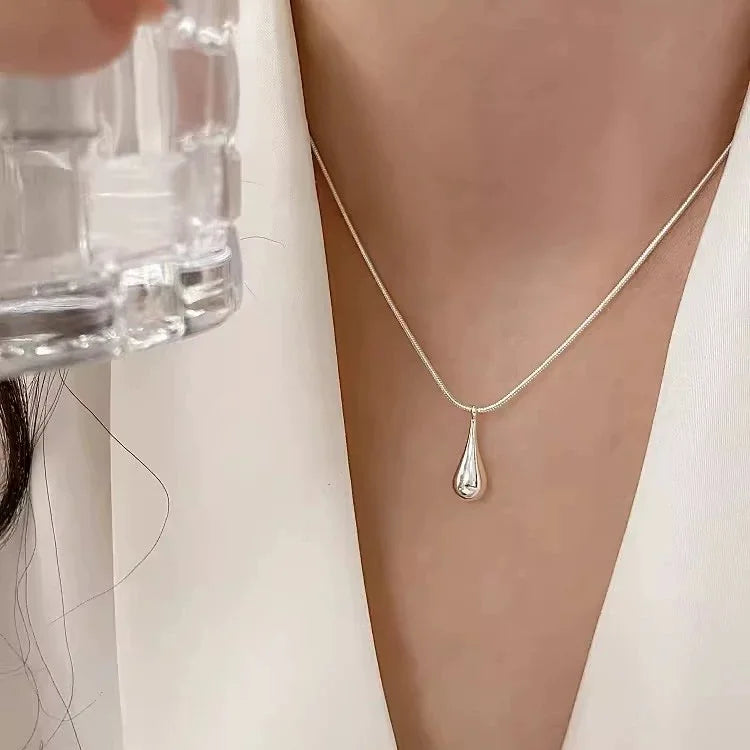 Silver Plated Fine Water Drop Pendant Necklace