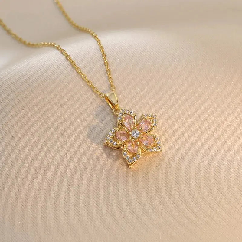 5 Petal Flower Pendant Necklace in Zircon a