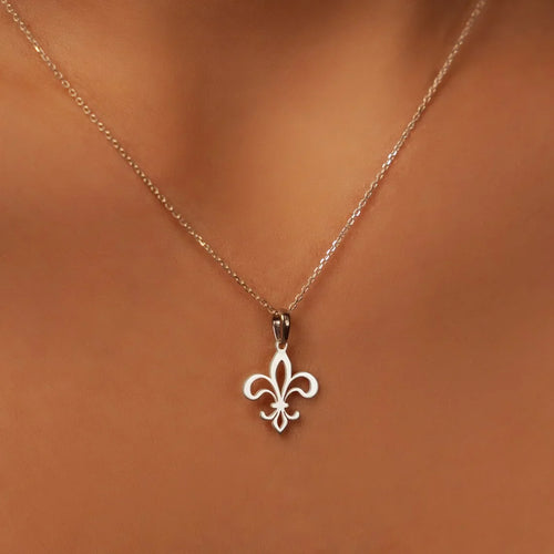 Necklace & Pendant Fleur de Lys Chain & Silver Medallion