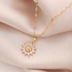 Daisy Flower Pendant Necklace