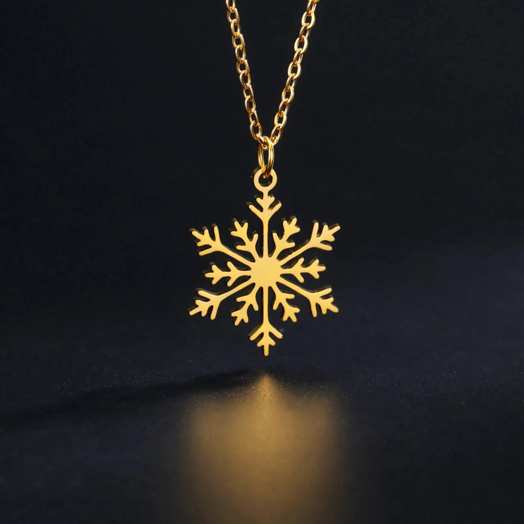 Winter Snowflake Pendant Necklace gold