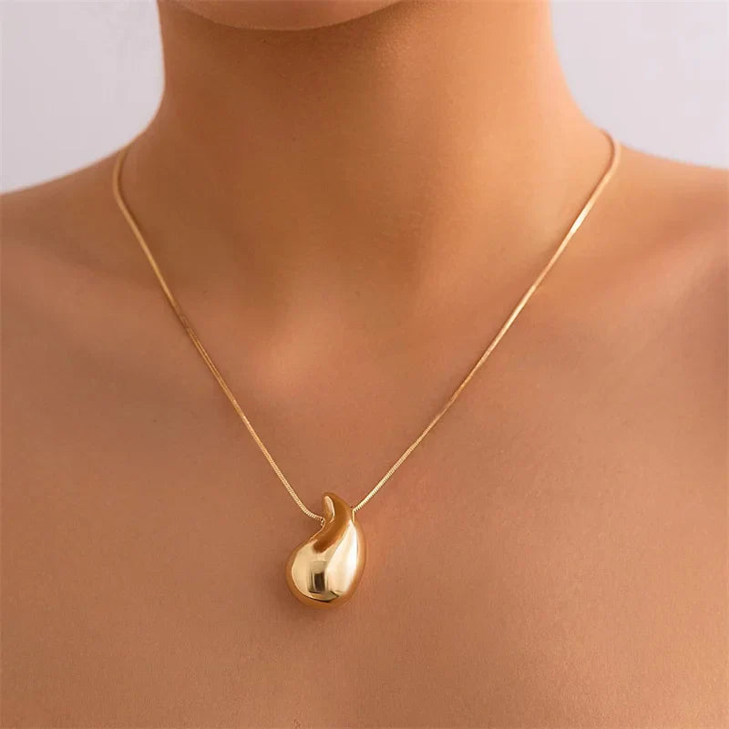 Asymmetric Water Drop Pendant Necklace gold