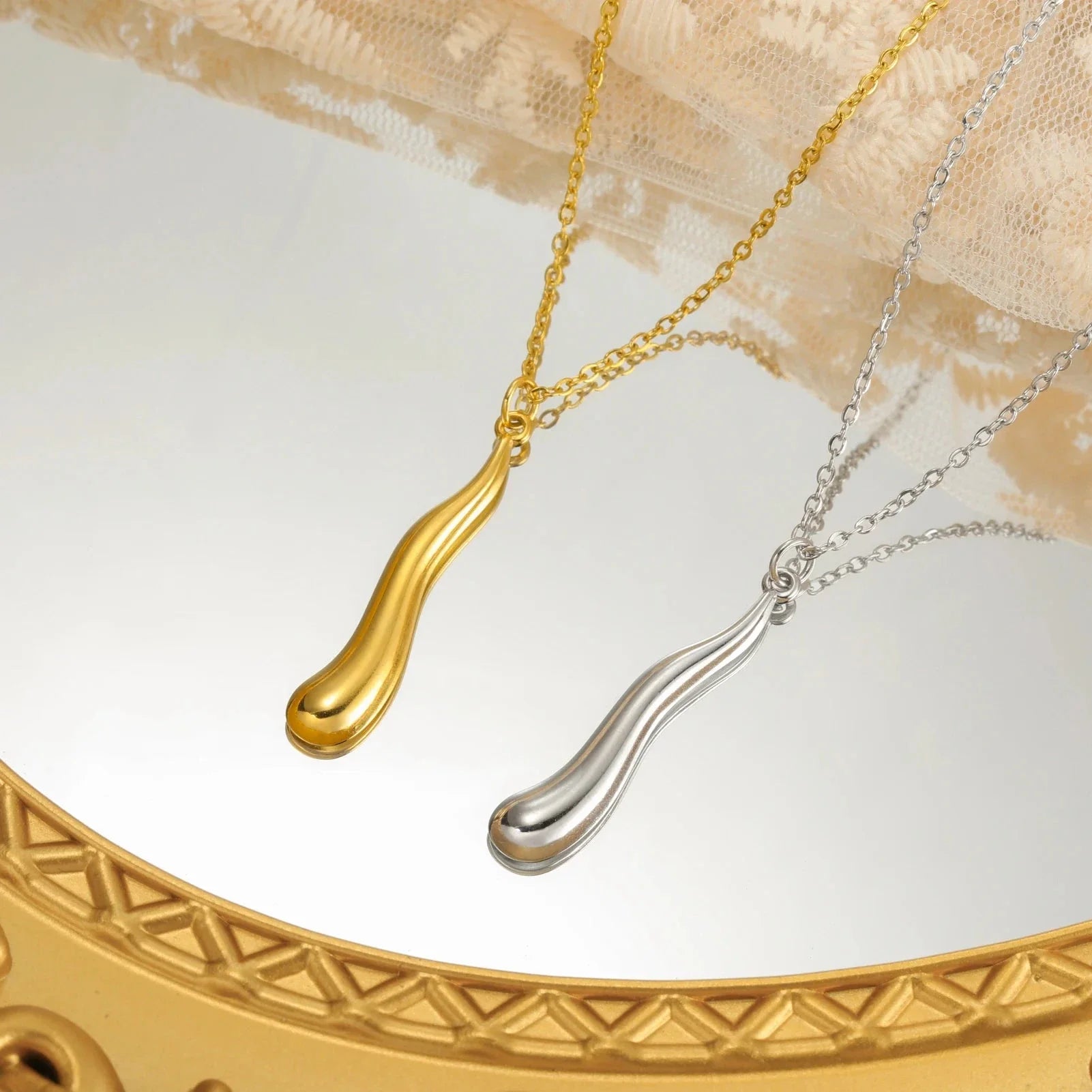 Asymmetric Water Drop Pendant Necklace gold