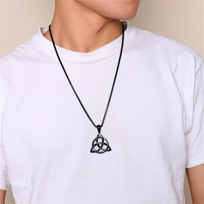 Trinity Knot Pendant Necklace - Triquetra