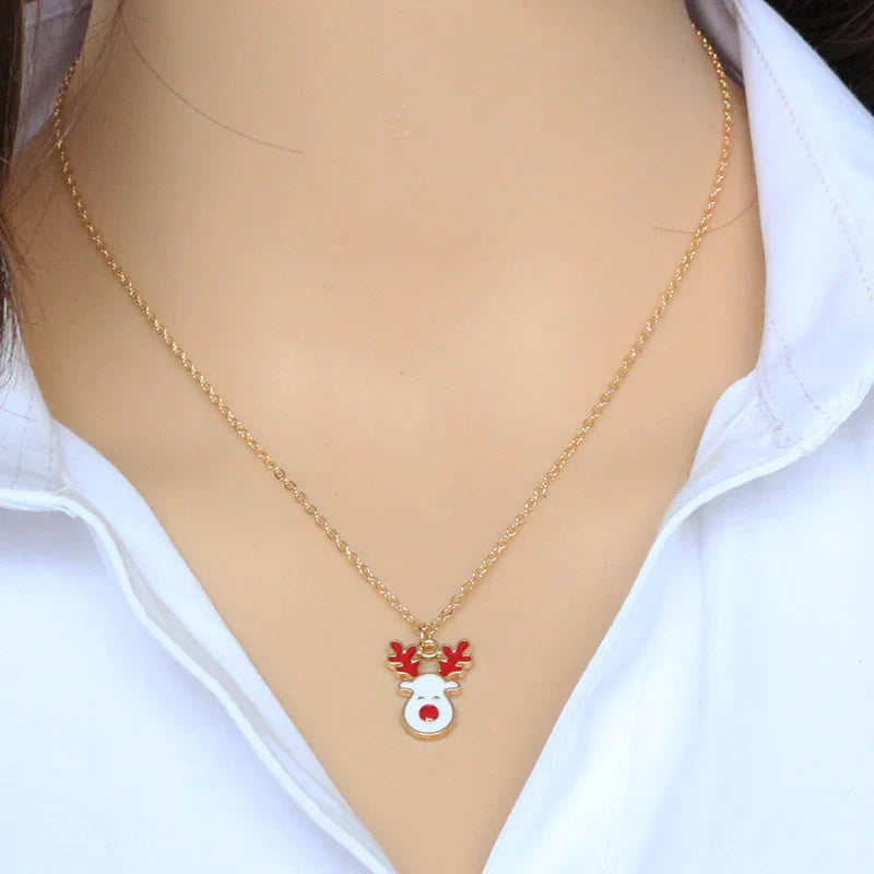 Snow Christmas Rennes Pendant Necklace