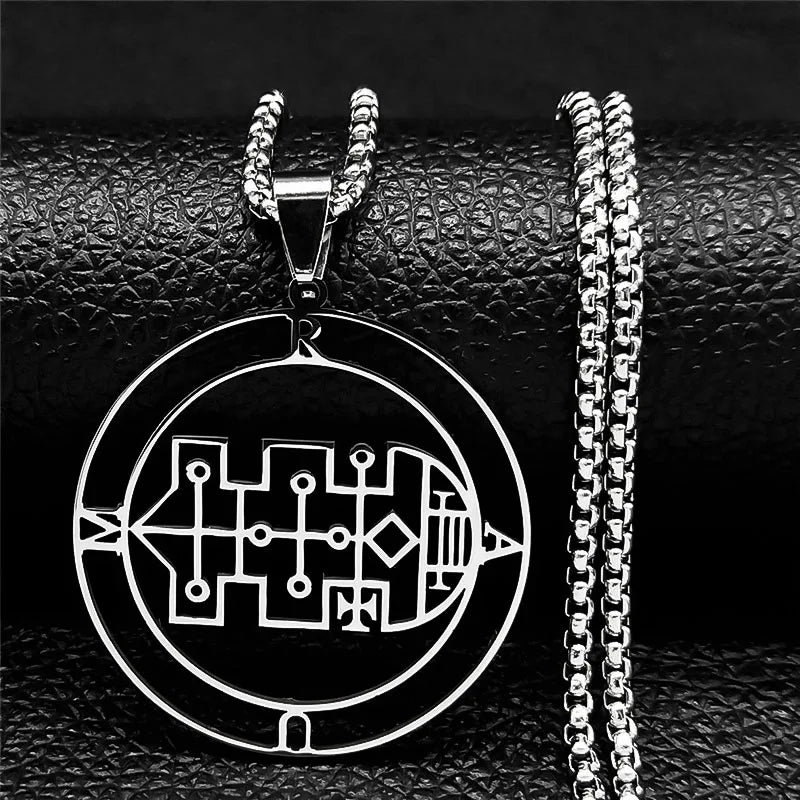 Demon Sigil Pendant Necklace raum