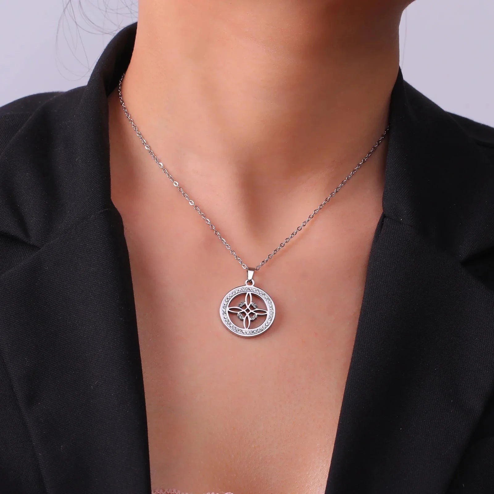 Wiccan Pendant Necklace Witch's Knot Protective Amulet silver