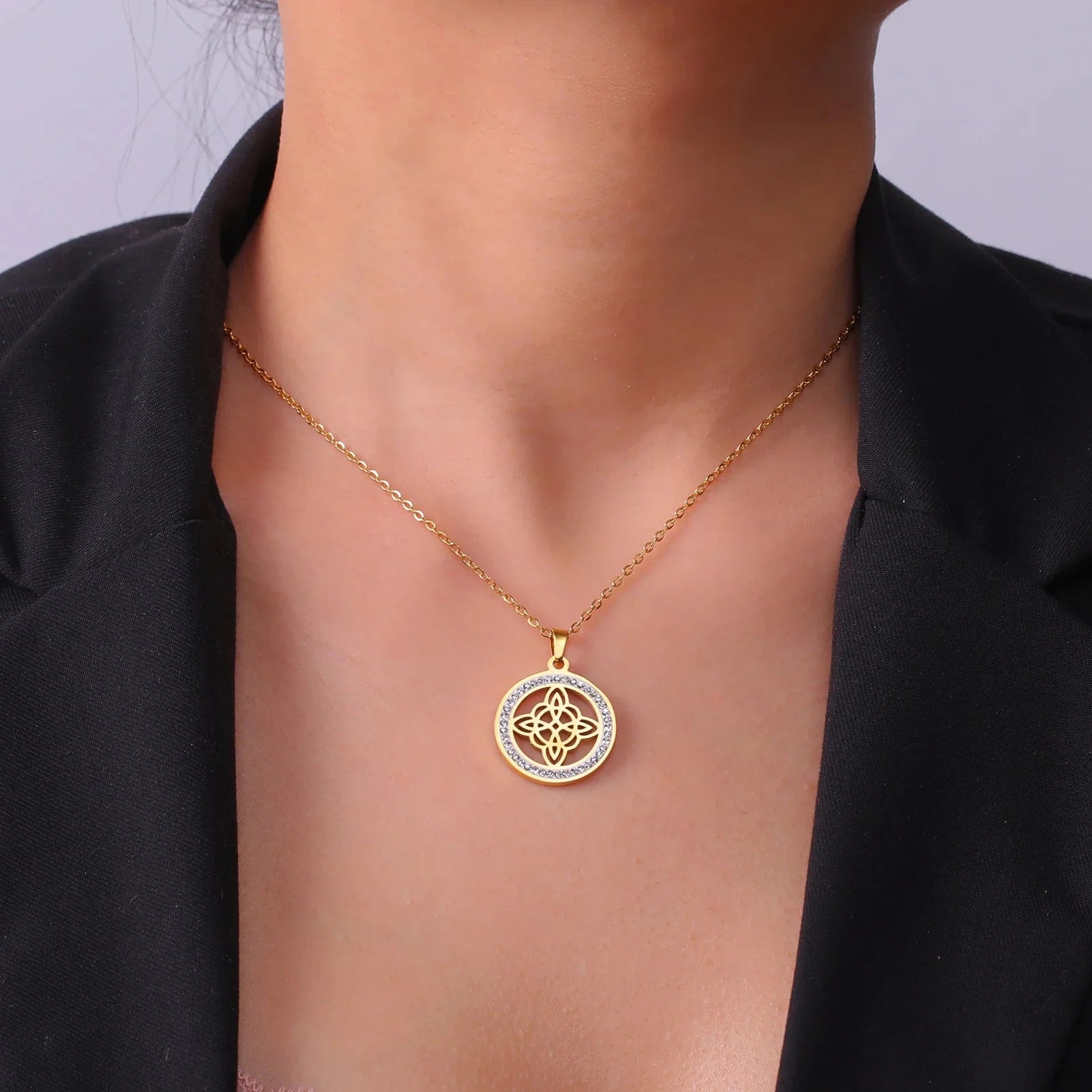 Wiccan Pendant Necklace Witch's Knot Protective Amulet for Women gold