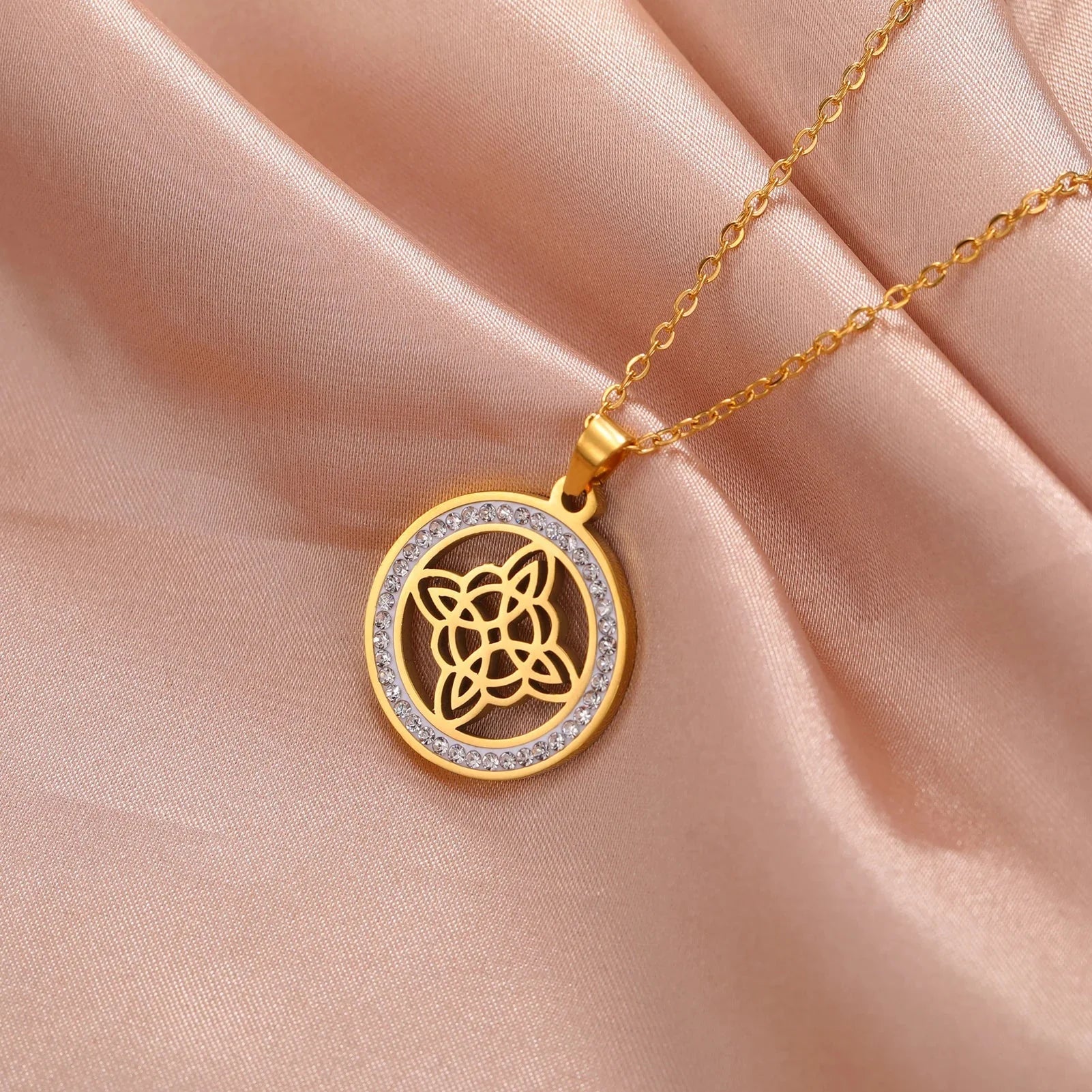 Wiccan Pendant Necklace Witch's Knot Protective Amulet for Women gold