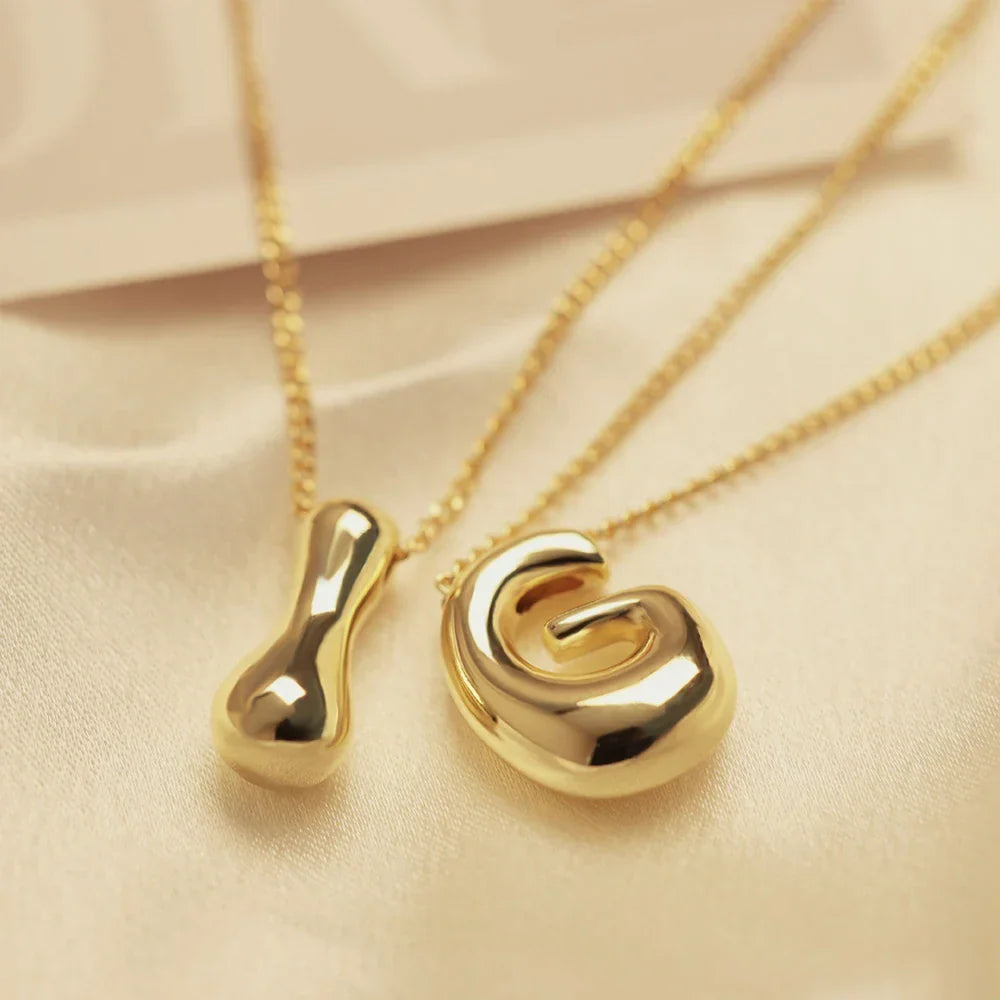 Women's necklace with initial pendant g