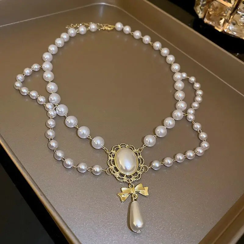 Choker Necklace with Baroque Style Pearl Pendants