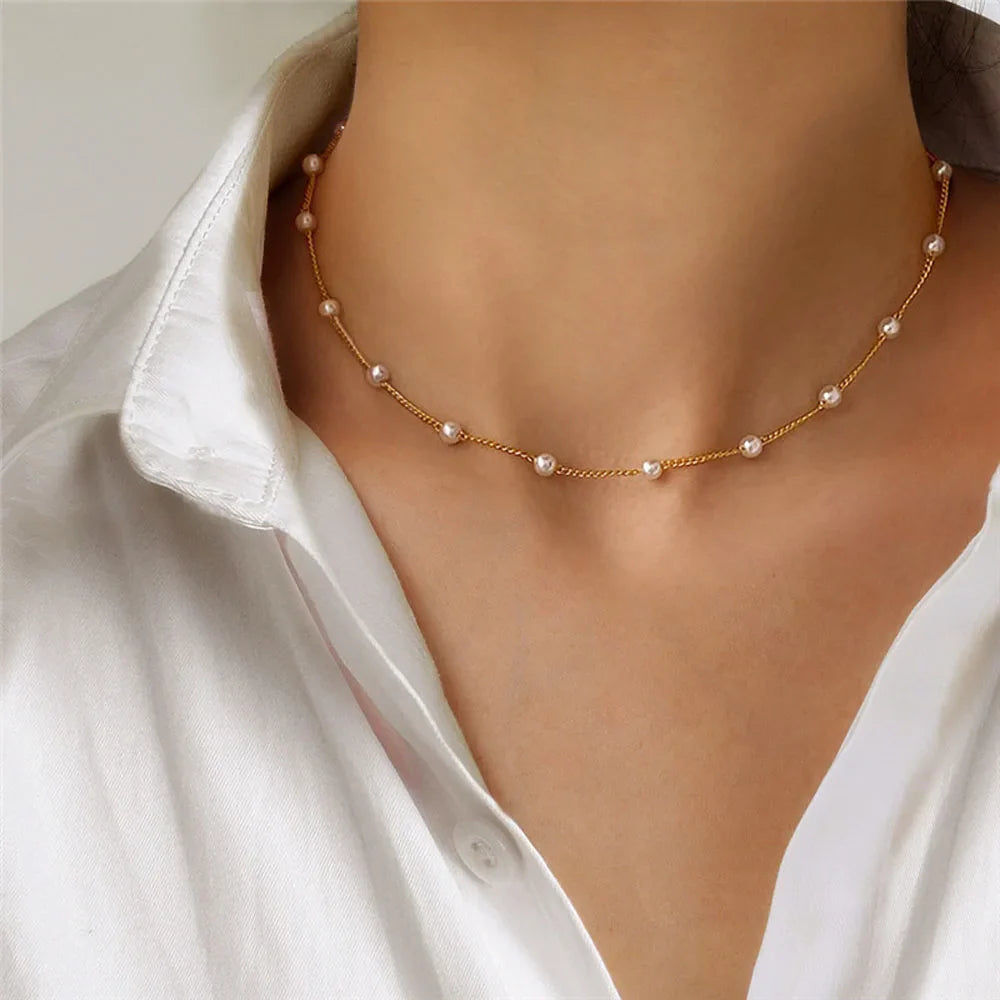 Women's Choker Necklace with Gold Pearls