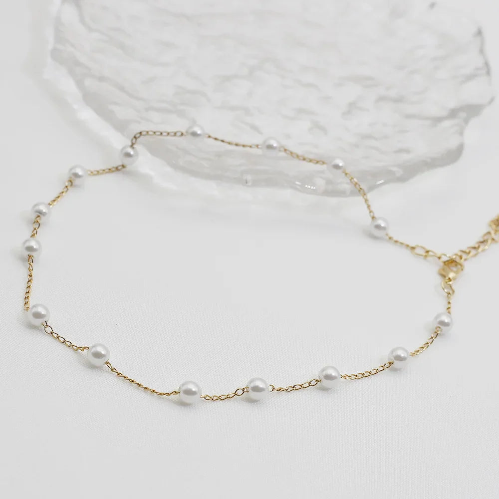 Women's Choker Necklace with Gold Pearls