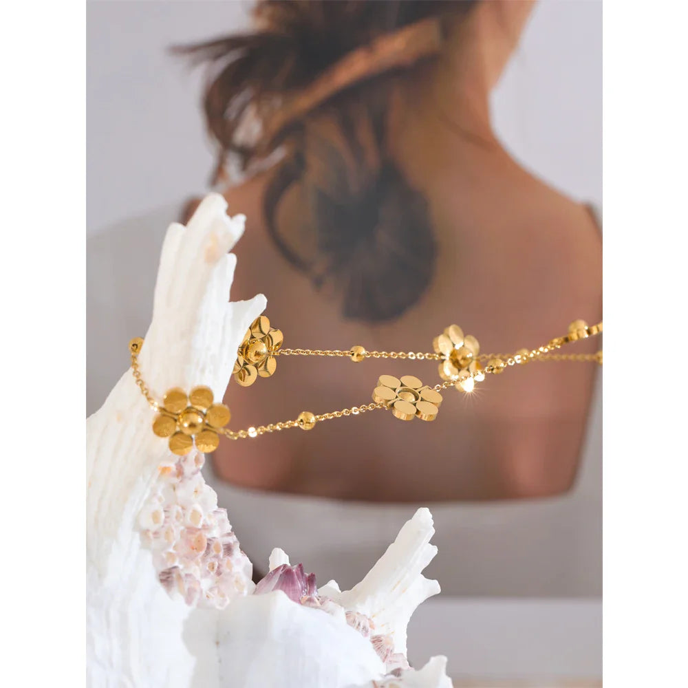 Choker Necklace Pendant with Gold Flowers