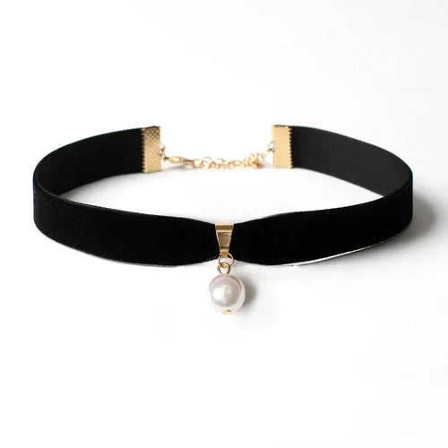 Bohemian Style Necklace Pendant with White Pearl