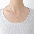 Pearl Clover Necklace Golden Chain Pendant for White Women