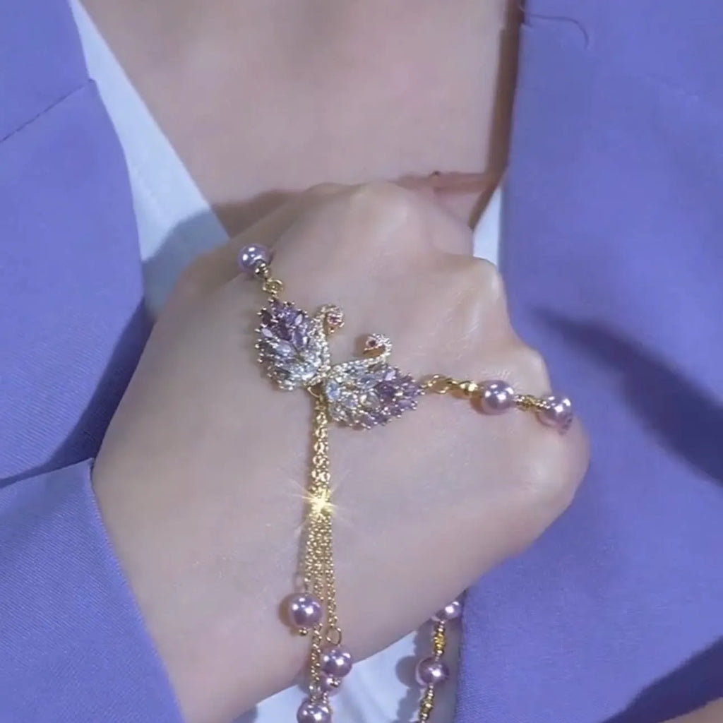 Purple double-swan heart-shaped necklace