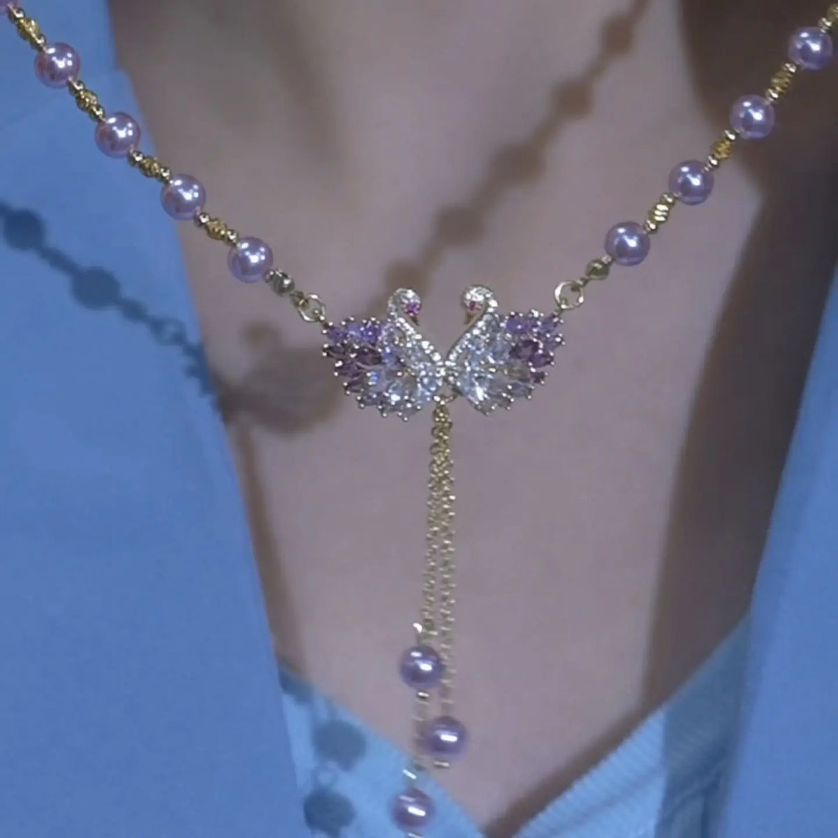Purple double-swan heart-shaped necklace