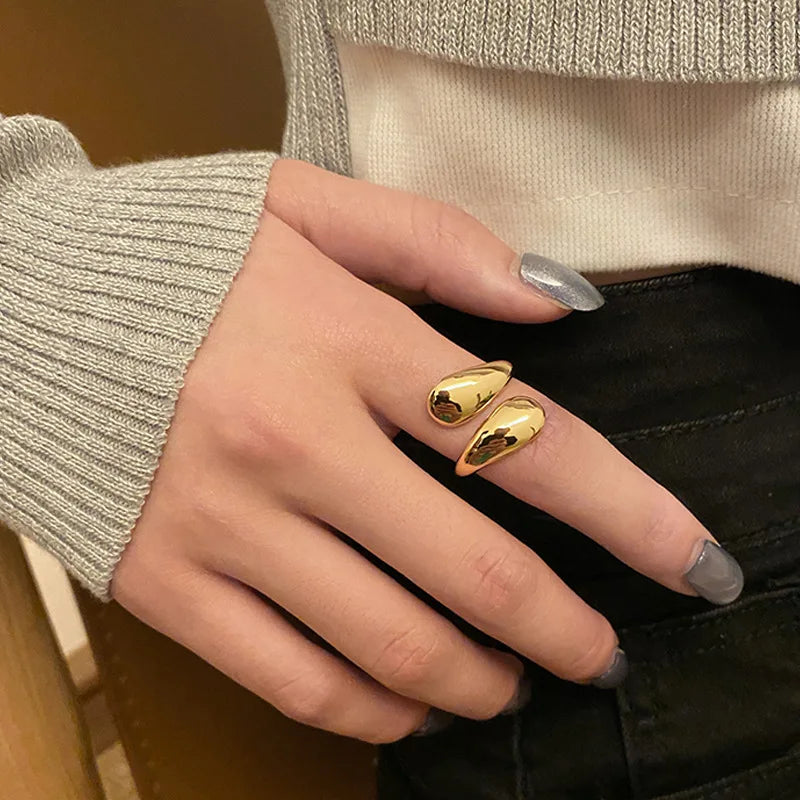 Elegant Water Drop Ring Band gold